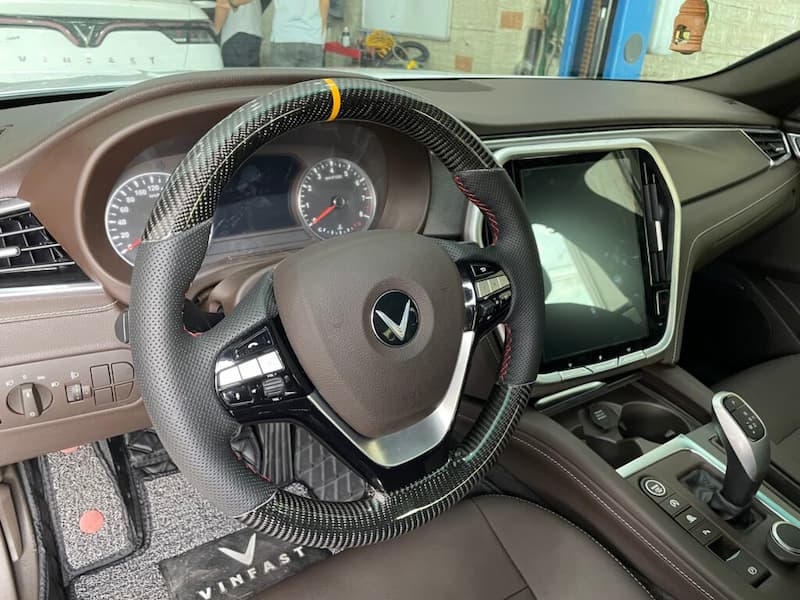 khâu da vô lăng cho VinFast VF3