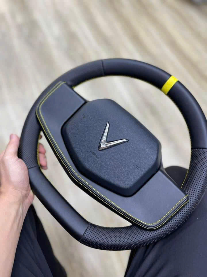 khâu vô lăng da VinFast VF3