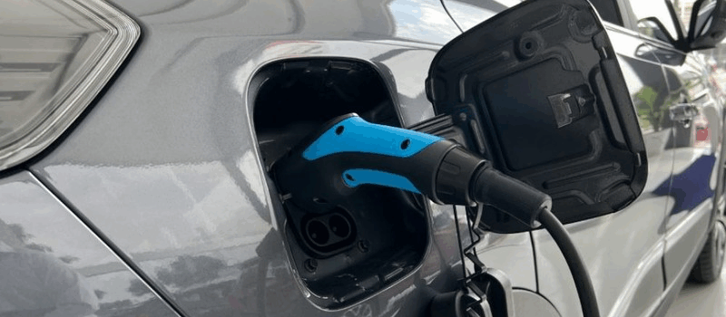 Thời gian sạc xe điện VinFast