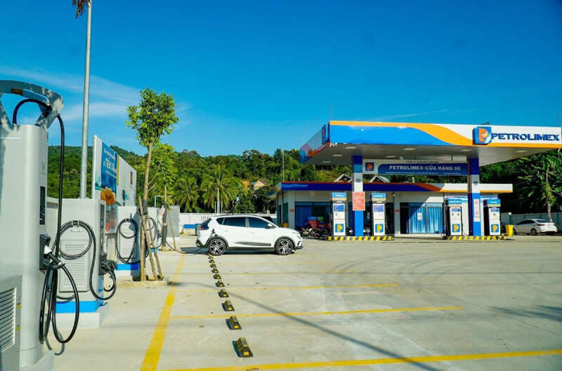 Hướng dẫn thanh toán sạc nhượng quyền V-Green VinFast 2025