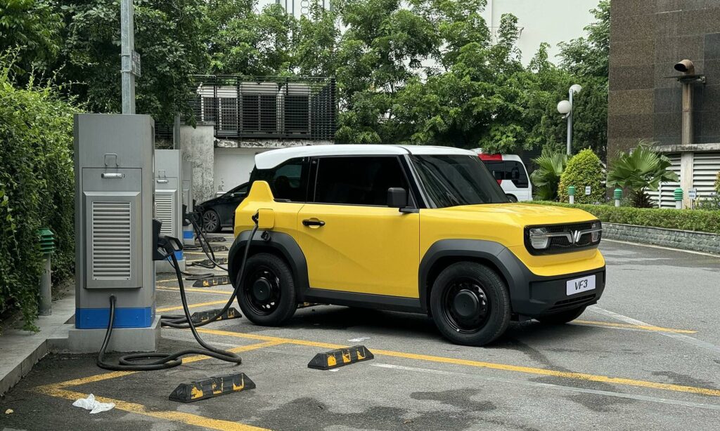 lắp trạm sạc VF3 kinh doanh